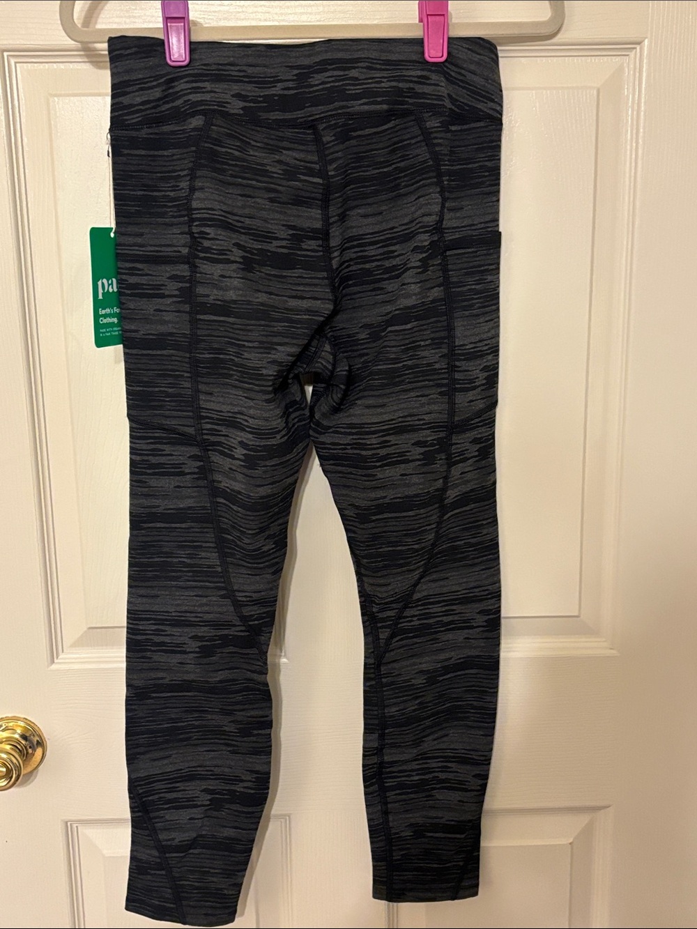 Pact Organic 7/8 Pocket Charcoal Black Heathered Leggings - Picture 4 of 5